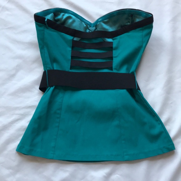 Guess Top - Picture 2 of 7